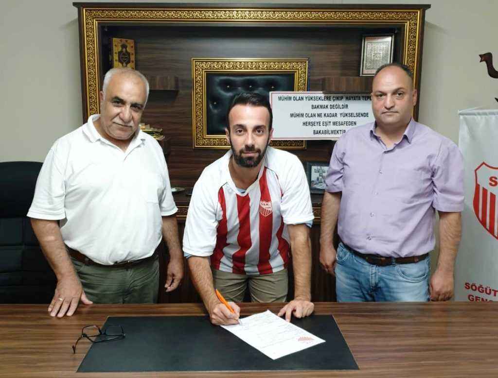 Söğütlüçeşmespor iki oyuncusuyla yeniden anlaştı   