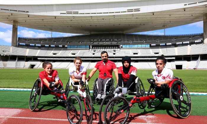 Türkiye’nin gururu milli atletlere ünlülerden destek yağdı   