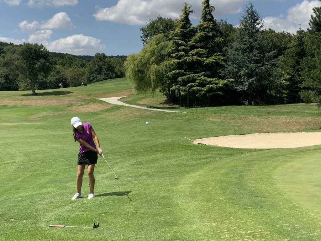 Golf’te liderlik mücadelesi devam ediyor
