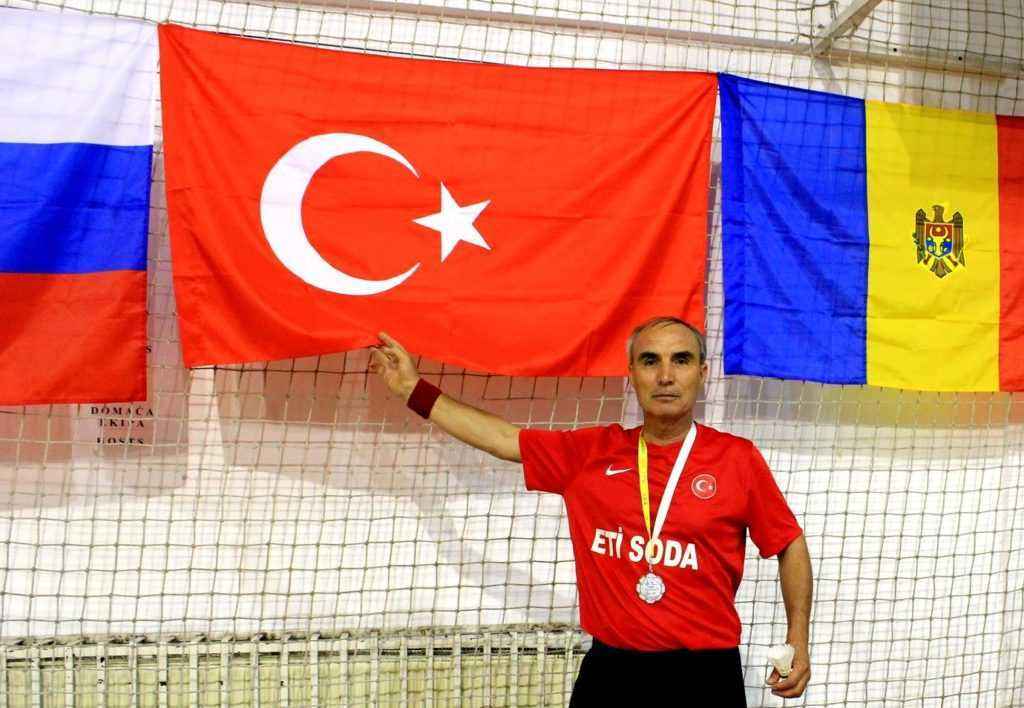 ‘Baha Tekin’ anısına Badminton Turnuvası düzenleniyor   
