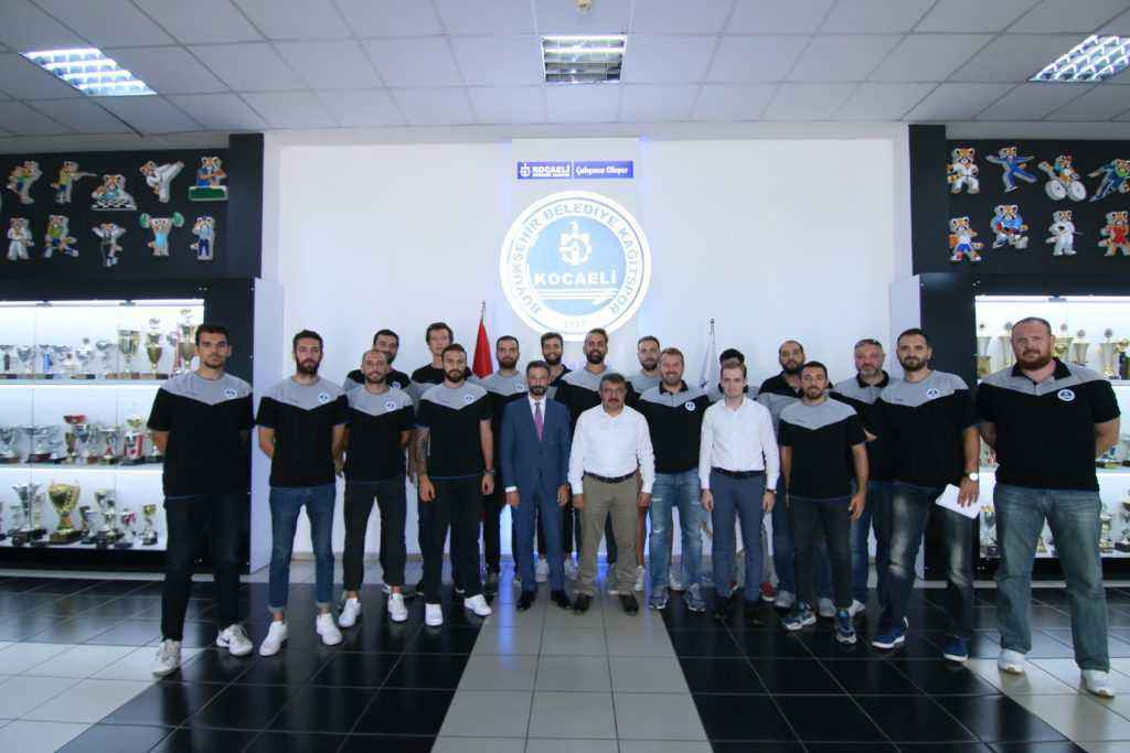 Kağıtspor Basketbol’da imzalar atıldı