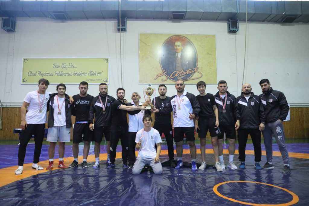 Büyükler 2.Lig grekoromen güreş müsabakaları Ankara’da yapıldı