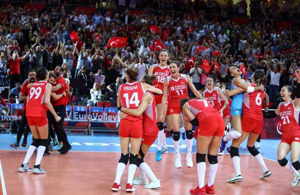 Filenin Sultanları, Avrupa Şampiyonası’nda finale yükseldi   