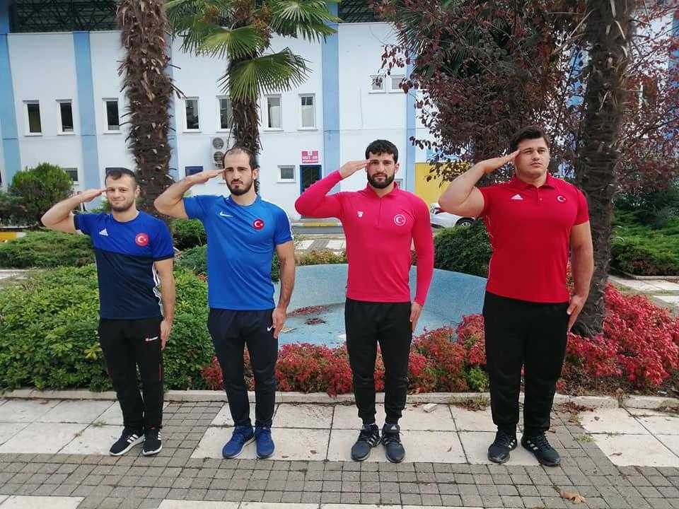 Şampiyon Güreşçilerimiz Mehmetçik oldu