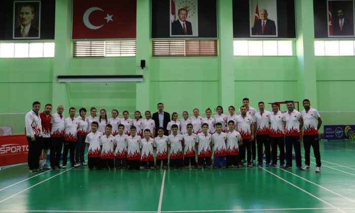 15 Yaş Badminton Milli Takımı Slovenya’da   