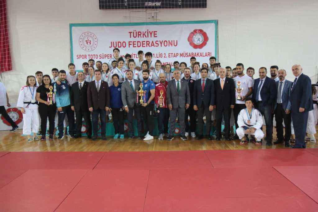 Mix 1.Lig’de şampiyon Kocaeli BBSK