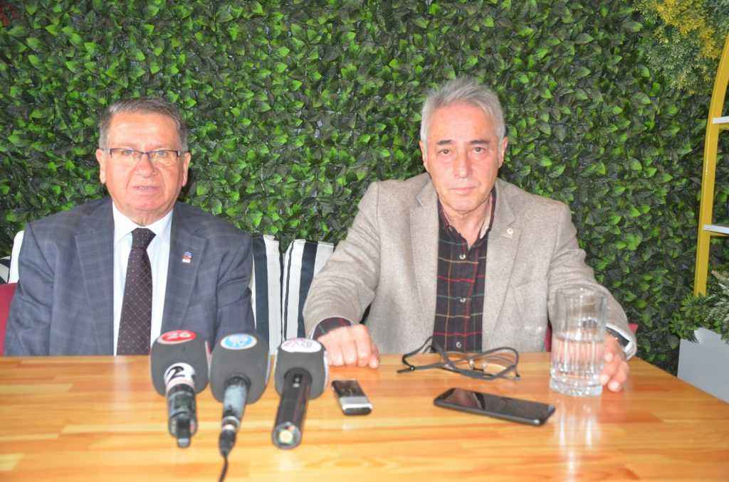 Coşkun Demirbakan: “Burada ‘Kurtuluş Savaşı’ gibi bir şey yaşanıyor”