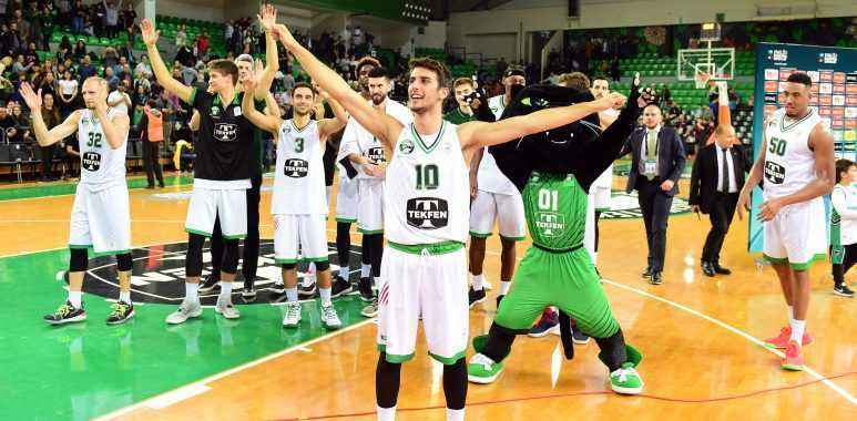 Darüşşafaka Tekfen, TOFAŞ’ı geçti
