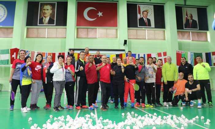 Badmintonda antrenör yetiştirme kursları Ankara’da başladı   