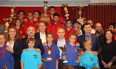 Başkan Akgün, şampiyonları tebrik etti   