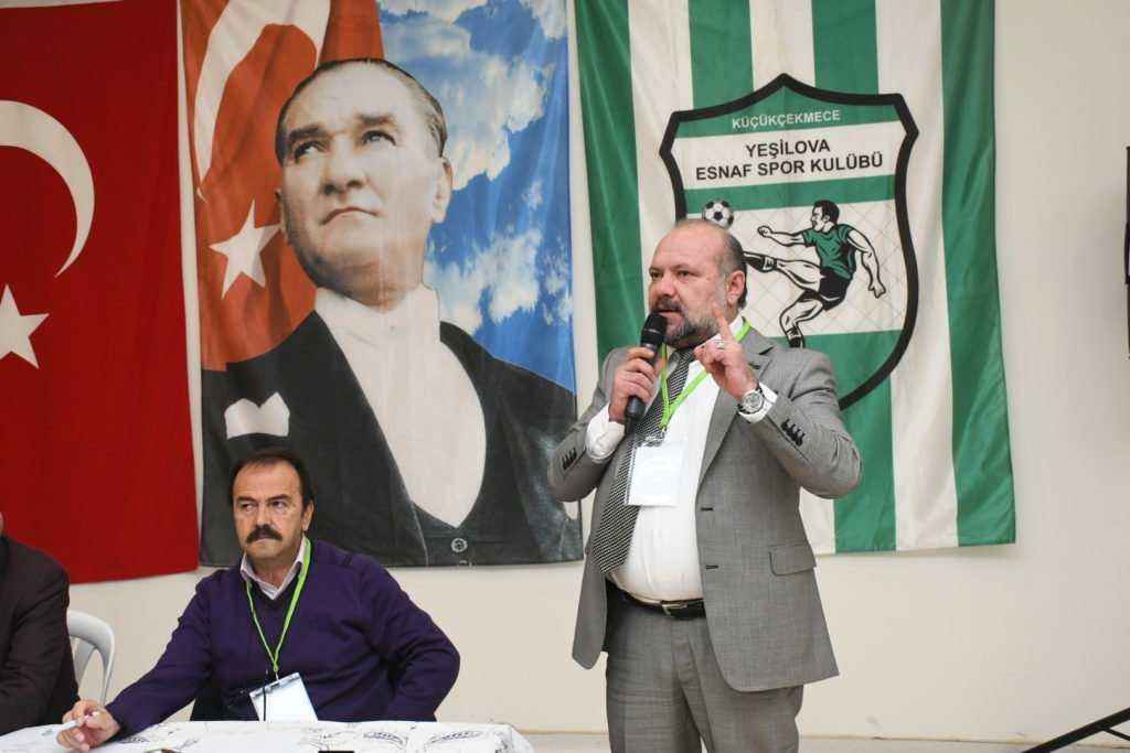 Yeşilova Esnafspor’da Ahmet Ulaş, yeniden başkan seçildi