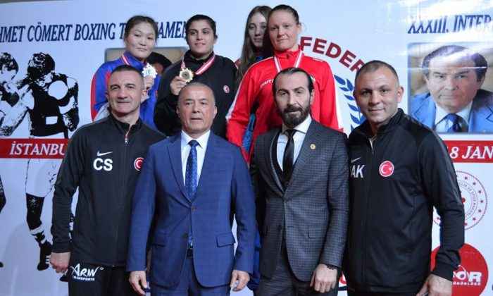 Türk boksörlerden 16 madalya…   