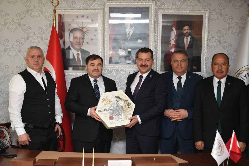 Güreş Federasyonu’ndan Bakan Kasapoğlu’na ziyaret   