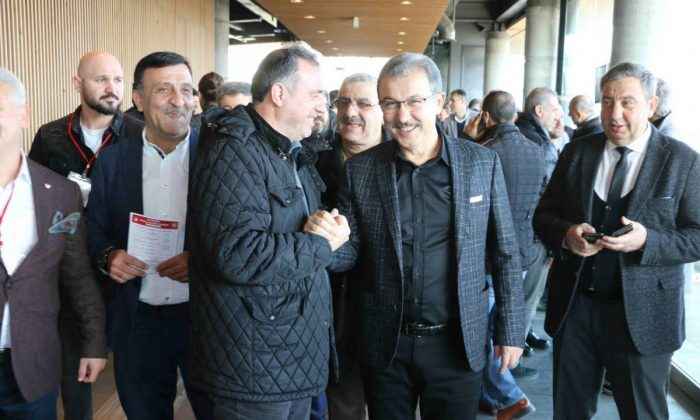 Başkan Deniz Köken İstanbullu antrenörlerle buluştu   