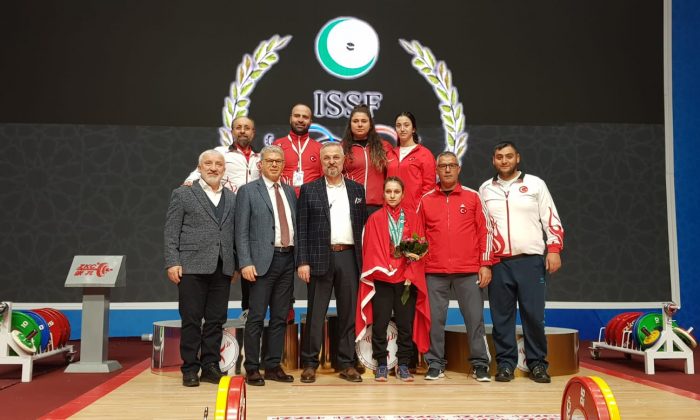 Şaziye Erdoğan Özbekistan’da şampiyon oldu   