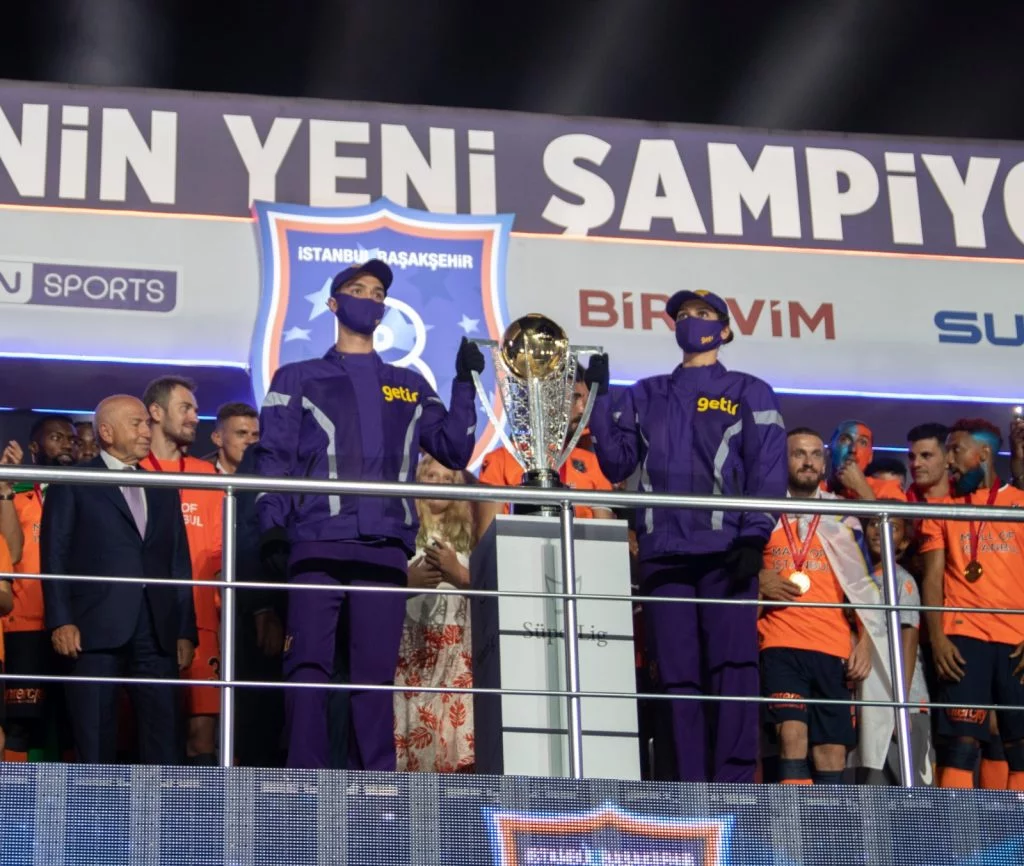 Şampiyonluk Kupasını Başakşehir’e Getir’di   