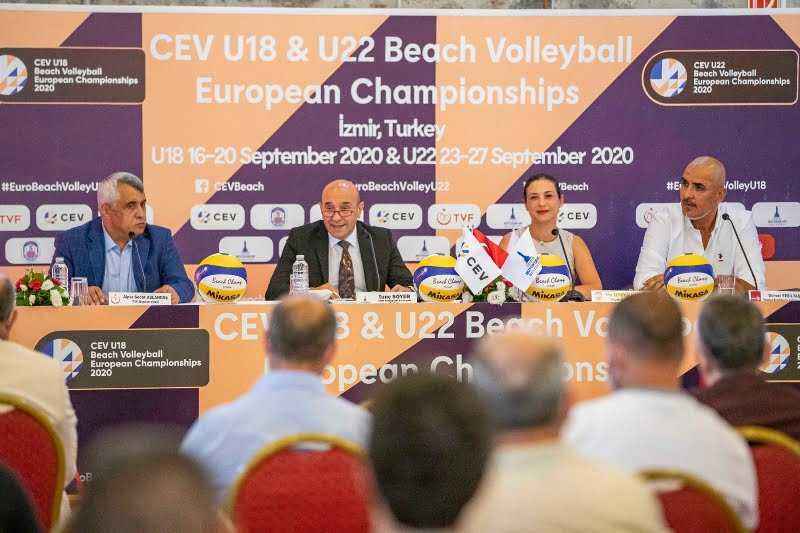 İzmir’de iki dev organizasyon