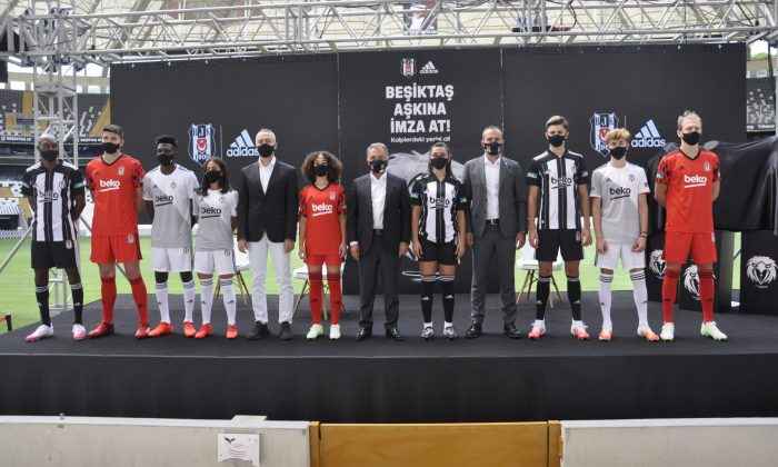adidas ve Beşiktaş JK’dan kalplere dokunan imza kampanyası   