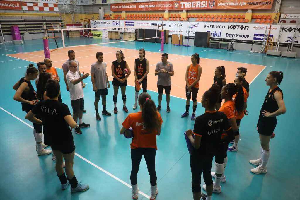 Eczacıbaşı Hazırlık Turnuvası başlıyor