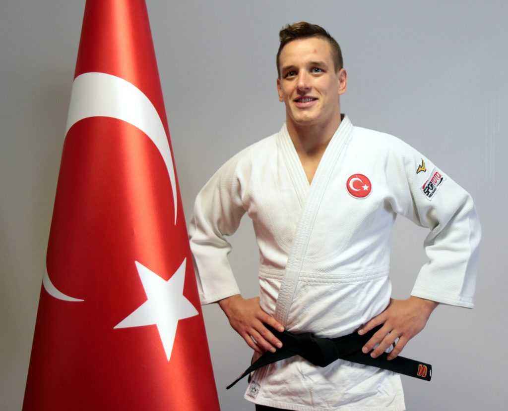 Mikail Özerler: “Dünya turu başlatılacağı için çok mutluyum”   