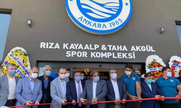 Rıza Kayaalp ve Taha Akgül adına spor tesisi açıldı   