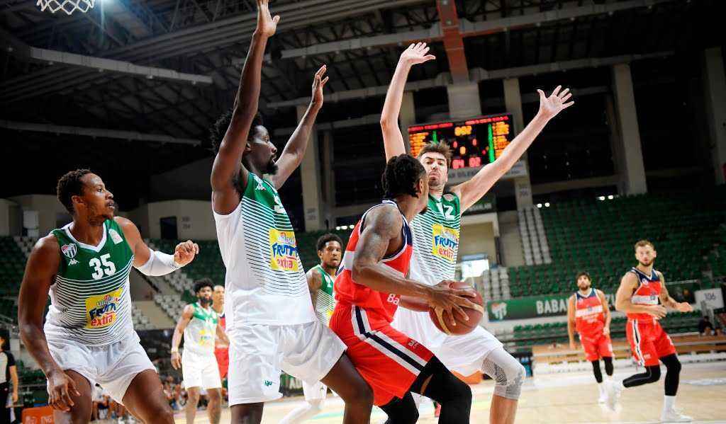 Üç Çeyreklik Çekişmenin Galibi Bahçeşehir Koleji Oldu