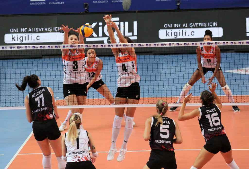 Eczacıbaşı VitrA, kupaya galibiyetle başladı