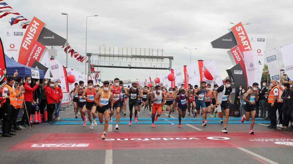 Vodafone 15. İstanbul yarı maratonu koşuldu