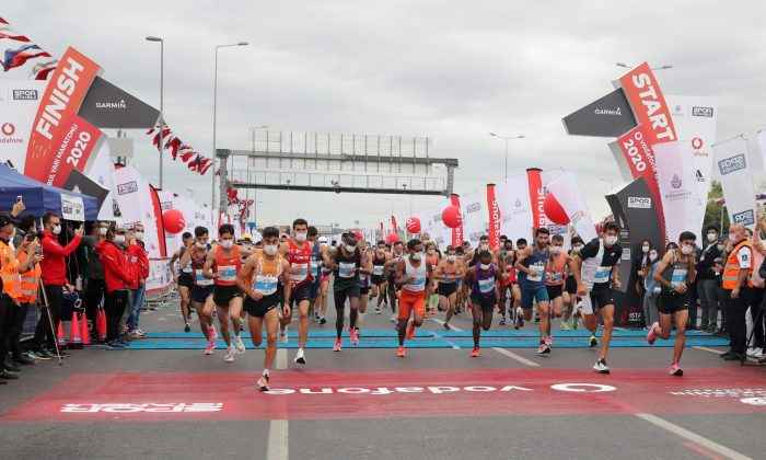 Vodafone 15. İstanbul yarı maratonu koşuldu   
