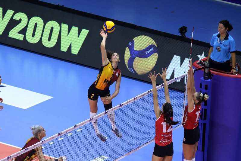 Kadınlar Kupa Voley’de heyecan başladı