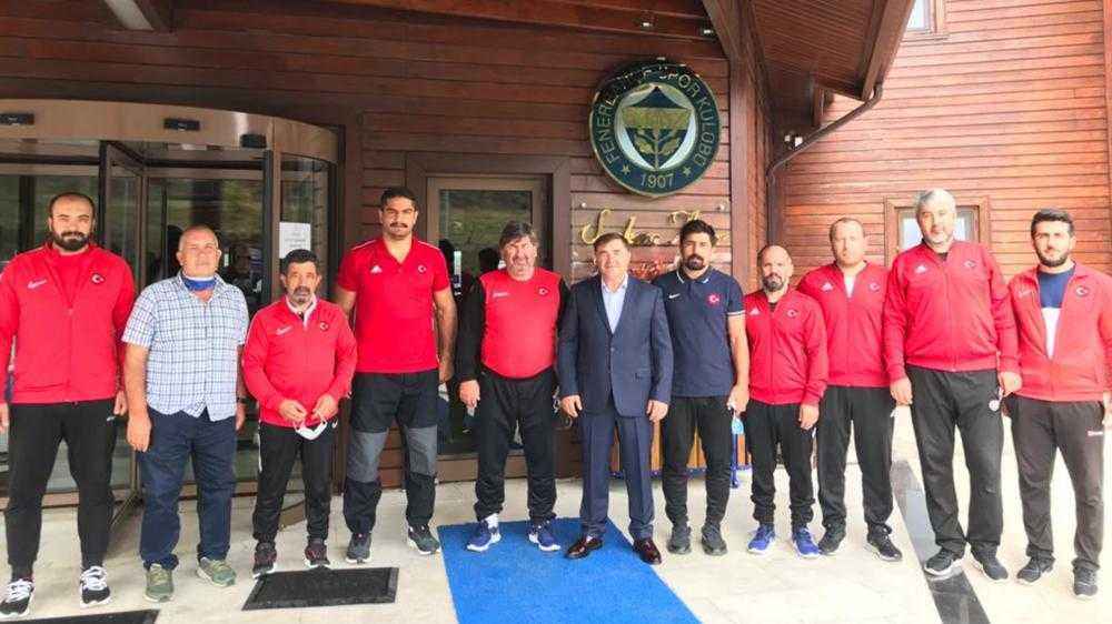 Musa Aydın’dan Serbest Güreş Milli Takım kampına ziyaret