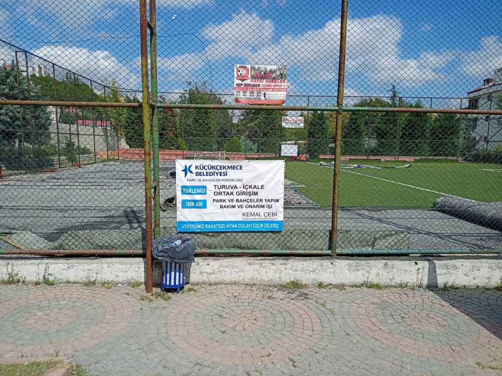 İnönü Gençlik Spor Sahası yenileniyor…   