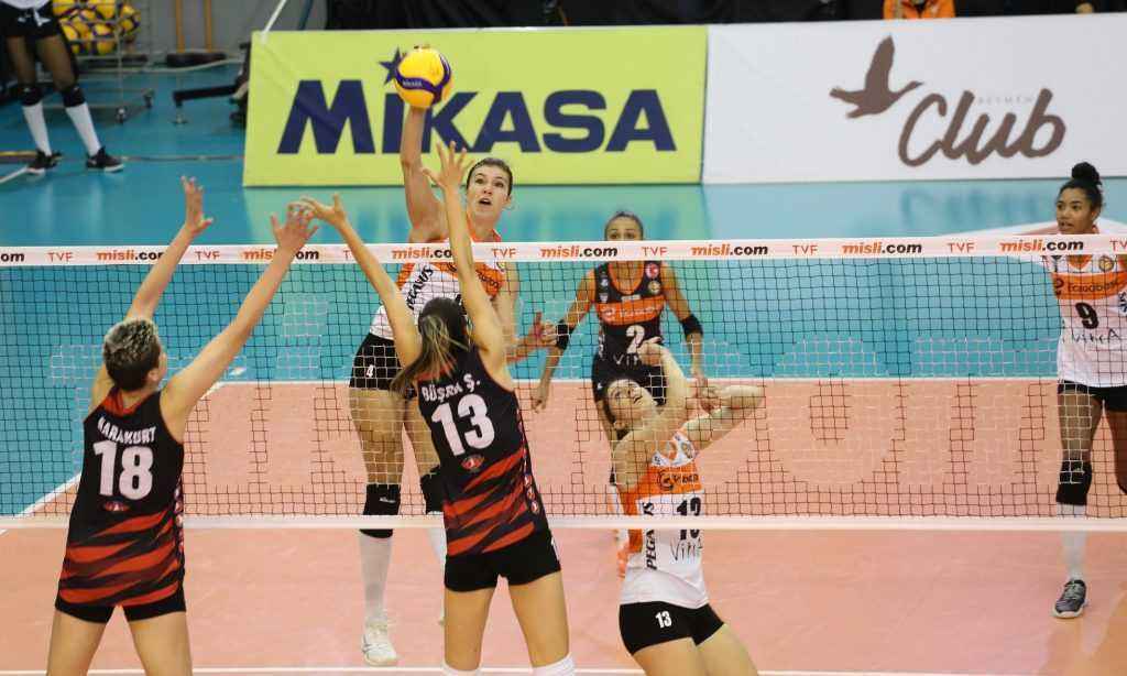 Eczacıbaşı VitrA set vermeden kazandı