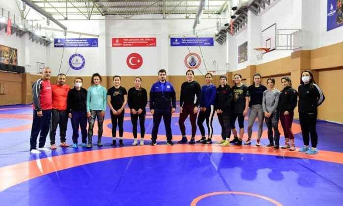 Kadın Güreş Milli Takımı, İBBSK Cebeci Tesisleri’nde kampa girdi   