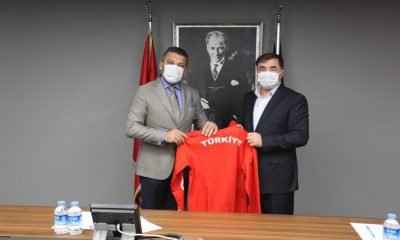 Musa Aydın’dan Beşiktaş kulübüne ziyaret   