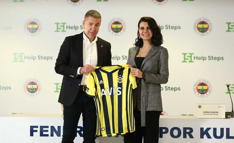 Fenerbahçe taraftarı kulüpleri için yürüyor…   