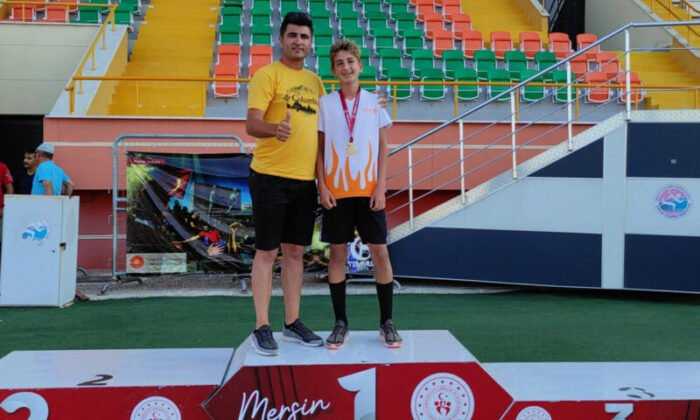 Karamanlı Atletler Mersin’den Madalyalarla Döndü