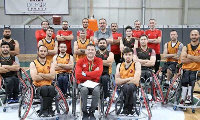 Bakan Kasapoğlu’ndan Paralimpik Sporculara Moral Ziyareti
