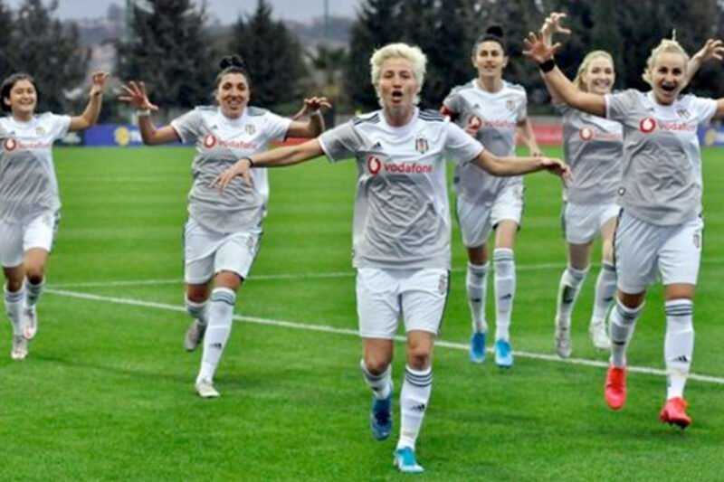 Beşiktaş JK Vodafone Kadın Futbol Takımı, St. Pölten ile Karşılaşacak