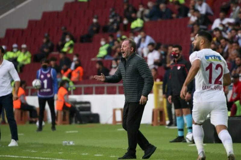 Beşiktaşin El Freni Sergen Yalçin