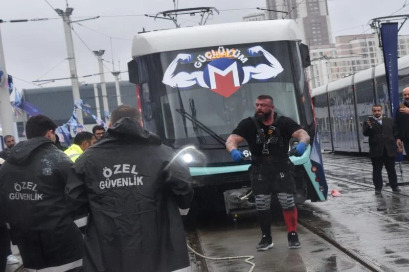 İstanbulun Metrosunda Güç Gösterisi 1