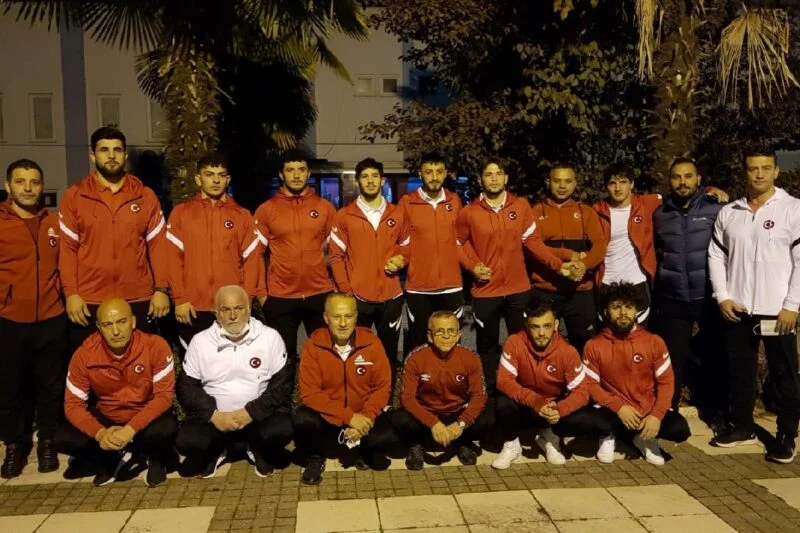 Milli Güreşçilerimiz U23 Dünya Güreş Şampiyonası için Belgrad’da