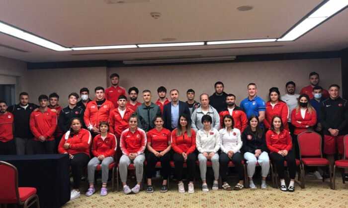 Sezer Huysuz, Judo Milli Takımlar Hazırlık Kampını Ziyaret Etti