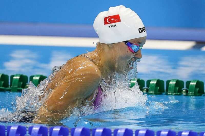 Viktoria Zeynep Güneş, FINA Dünya Kupası’nda Bronz Madalya Kazandı