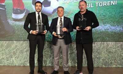 Yılın Takımı Ödülünü Beşiktaş, Yılın Teknik Direktörü Ödülünü Sergen Yalçın Aldı
