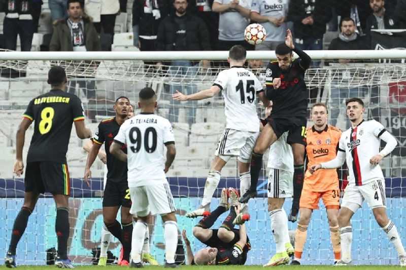 Beşiktaş, Ajax’a Mağlup Oldu