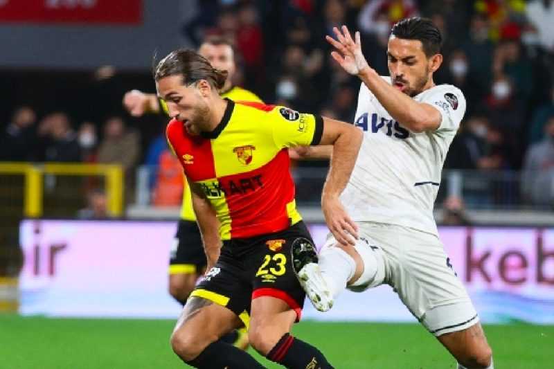 Fenerbahçe, Lider Trabzonspor’un 12 Puan Gerisine Düştü