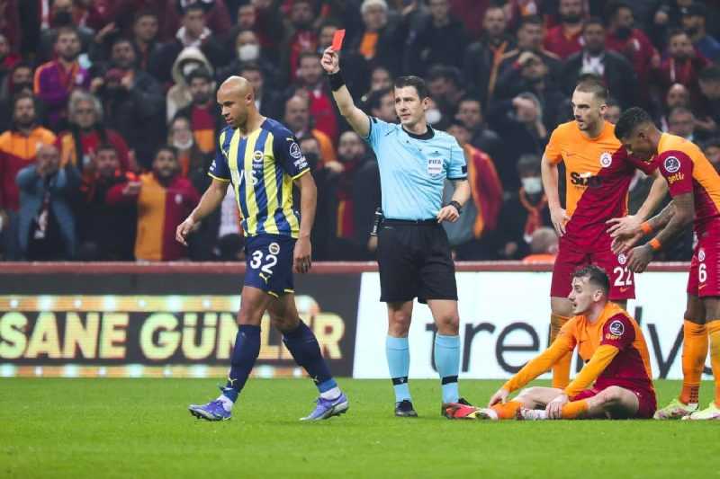 Galatasaray İç Sahada 3 Maç Sonra Puan Kaybetti 3