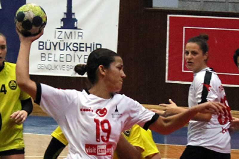İzmir Büyükşehir Belediyesi, Madeira Andebol’u Yendi