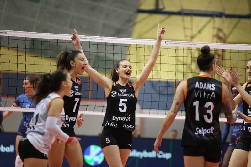 Eczacıbaşı Dynavit, Deplasmanda Avantajı Kaptı